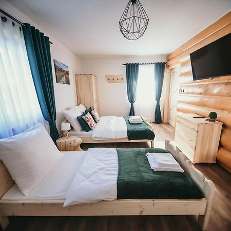 Tarasowka U Zajaca Bed and Breakfast Czerwienne Buitenkant foto