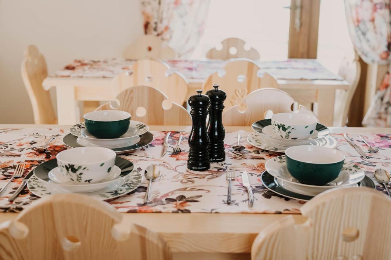 Tarasowka U Zajaca Bed and Breakfast Czerwienne Buitenkant foto