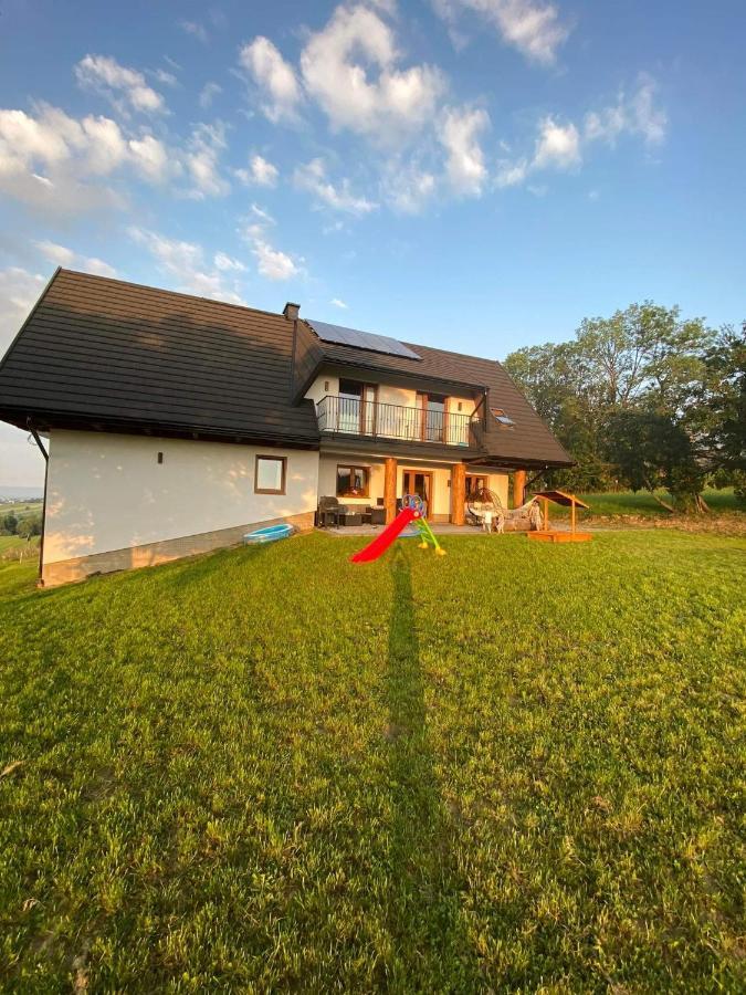 Tarasowka U Zajaca Bed and Breakfast Czerwienne Buitenkant foto